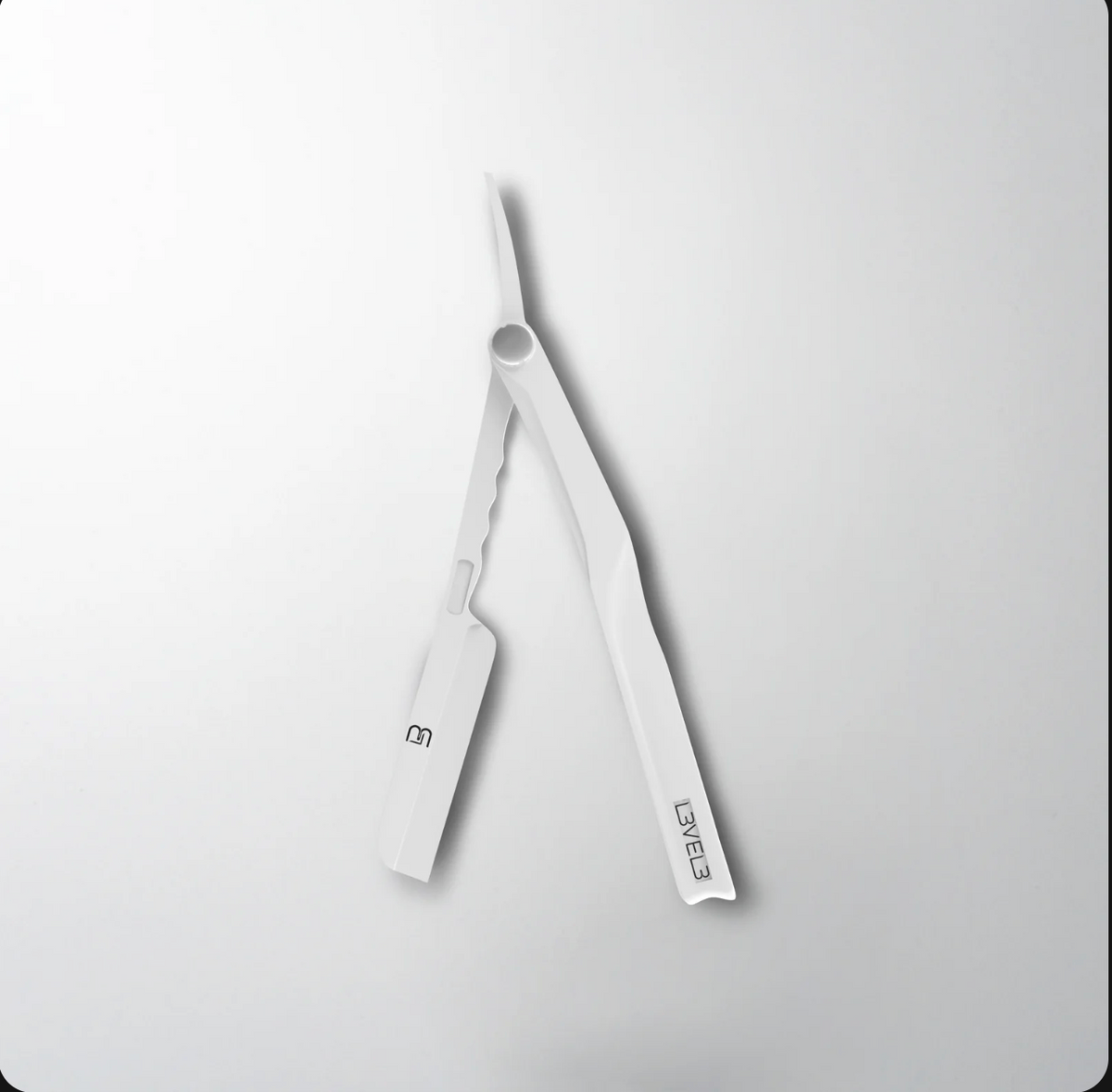 Milly Clutch Razor Holder - WHITE